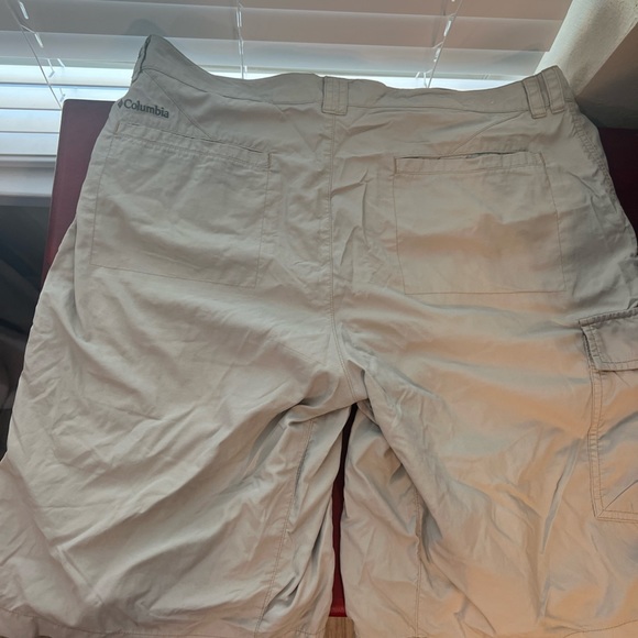 Men’s Columbia shorts size 36 - Picture 2 of 3